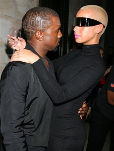 Kanye West and Amber Rose attend the Paper Magazine and HP 25 years of paper and ink party in New York on September 8, 2009