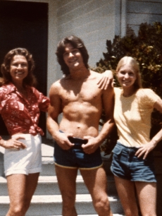 Patrick Swayze with his wife Lisa Niemi and mother Patsy Swayze in 1979