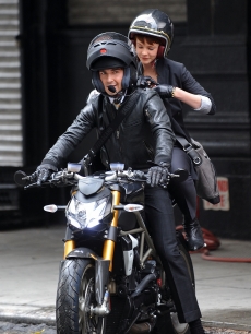Shia LaBeouf and Carey Mulligan film ‘Wall Street 2’ on the streets of Manhattan on September 16, 2009