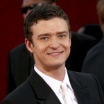 Justin Timberlake is all smiles on the red carpet at the 2009 Emmy Awards