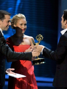 Jon Cryer and Hayden Panettiere present the Outstanding Host For A Reality Or Reality-Competition Program award to Jeff Probst of ‘Survivor’ at the 61st Primetime Emmy Awards, Los Angeles, Sept. 20, 2009