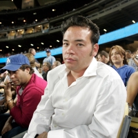 Jon Gosselin catches a Los Angeles Dodgers game on October 2, 2009