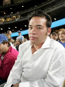 Jon Gosselin catches a Los Angeles Dodgers game on October 2, 2009