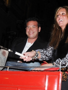 Jon Gosselin and Hailey Glassman arrive at the Oak Room by carriage on October 17, 2009 in New York City