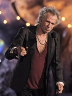 Keith Richards accepts the Rock Immortal award at the ‘Scream Awards’ on Saturday, Oct. 17, 2009, in Los Angeles