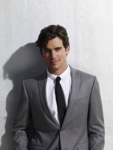 Matt Bomer looks dapper in grey on ‘White Collar’