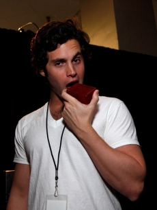 Penn Badgely takes a bite of ZIRH’s new Cocktail Bar collection, perfect for soothing skin after a long day on the ‘Gossip Girl’ set
