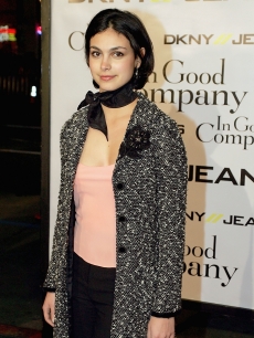 Morena Baccarin attends the world premiere of ‘In Good Company’ in Hollywood, December 6, 2004