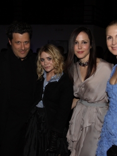QVC celebrates the launch of Isaac Mizrahi Live! in NYC with Isaac Mizrahi, Ashley Olsen, Mary Kate Olsen, Mary Louise Parker and Kelly Rutherford on November 4, 2009