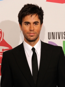 Enrique Iglesias poses in the press room during the 10th annual Latin GRAMMY Awards held at Mandalay Bay Events Center, Las Vegas, November 5, 2009