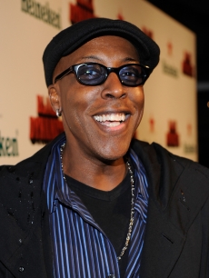 Arsenio Hall arrives at the Los Angeles premiere of ‘Black Dynamite’ on October 13, 2009 in Hollywood