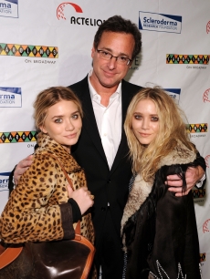 Mary-Kate Olsen, Bob Saget and Ashley Olsen attend ‘Cool Comedy Hot Cuisine 2009’ hosted by the Scleroderma Research Foundation at Caroline’s On Broadway, NYC, November 9, 2009