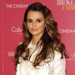 The lovely Penelope Cruz attends The Cinema Society & Calvin Klein screening of ‘Broken Embraces’ at the Crosby Street Hotel on November 17, 2009 in New York City