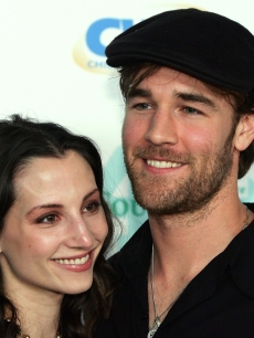 James Van Der Beek and Heather McComb arrive at the launch of the ‘uBid for Hurricane Relief’ charity auction and benefit at the Empire Ballroom October 15, 2005 in Las Vegas, Nevada