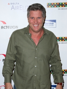 Donny Deutsch attends ‘Cool Comedy - Hot Cuisine’ returns to Carolines on Broadway to benefit The Scleroderma Research Foundation on November 11, 2008 in New York City