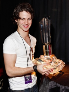 As stars like Connor Paolo scooped up the new Forever Mariah Carey fragrance, they shared their favorite Mimi tunes — Jordin Sparks and Alison Ireheta agreed, it’s all about ‘Always be my Baby!’
