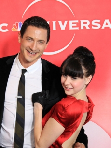 ‘Caprica’s’ Sasha Roiz and Alessandra Torresani cuddle up on the NBC TCA’s party red carpet, Pasadena, Jan. 10, 2010