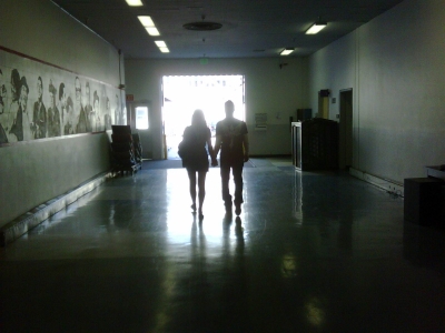 Nancy O’Dell, hand-in-hand with husband Keith Zubchevich, leaves the Access set on her final day 