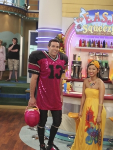 Arizona Cardinals QB Kurt Warner poses on the set of Disney Channel’s ‘The Suite Life On Deck’ with star Brenda Song. The episode airs on January 18 on Disney XD and on January 22 on Disney Channel.