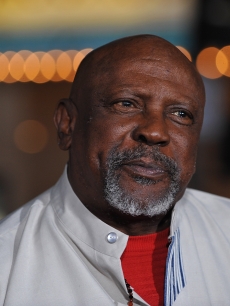 Louis Gossett Jr. arrives at a special screening of the Weinstein Companies ‘NINE’ At the Mann Village Theater, Los Angeles, December 9, 2009