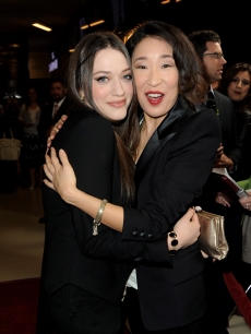 Kat Dennings and Sandra Oh arrive at the premiere of ‘Defendor’ in Los Angeles, California on February 22, 2010 