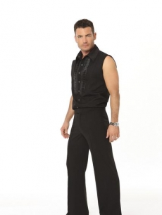 Aiden Turner poses for his ‘Dancing’ Season 10 portrait