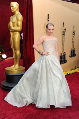 The stunning Amanda Seyfried arrives at the 82nd Annual Academy Awards held at Kodak Theatre in Hollywood, California on March 7, 2010 