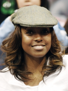 Keisha Knight Pulliam attends the Philadelphia 76ers vs Atlanta Hawks game, Dec. 23, 2005