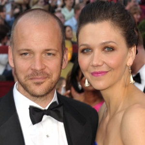 2010 Oscars Red Carpet: Maggie Gyllenhaal & Peter Sarsgaard On Being A Supportive Acting Spouse
