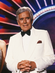 John Forsythe hosts the 1989 Miss Universe Pageant in Cancun, Mexico