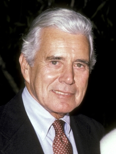 John Forsythe attends a press conference for Linda Evans’s ‘Carrington’ perfume in Los Angeles on October 20, 1985