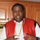 Sean Kingston throws up peace signs as he poses for a photo for Access on the set of his new music video, ‘Eenie Meenie,’ with Justin Bieber in Los Angeles on March 29, 2010