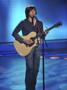 Tim Urban tackles the Goo Goo Dolls’ ‘Better Days’ on ‘American Idol’ on April 20, 2010