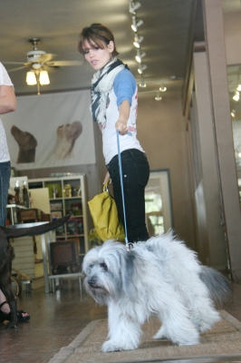 Rachel Bilson and a friend go to K9 Loft, a pet care store, on May 08, 2008 in Los Angeles, California.