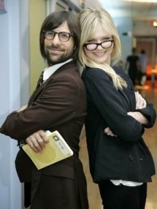 Dunst, Kirsten - Jason Schwartzman MTV TRL 10 18 06 AP