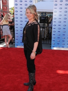 Crystal Bowersox arrives on the red carpet at the American Idol Grand Finale 2010 at the Nokia Theatre in Los Angeles, California on May 26, 2010 