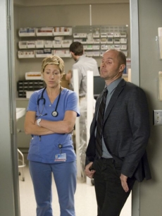 Edie Falco and Paul Schulze in ‘Nurse Jackie’ Season 2 on Showtime