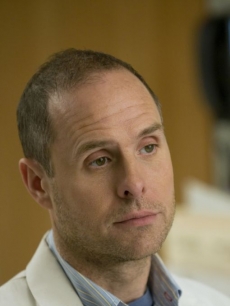 Paul Schulze as the pharmacist Eddie on Showtime’s ‘Nurse Jackie,’ Season 2