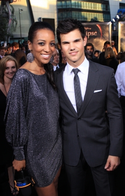 Access Hollywood’s Shaun Robinson with Taylor Lautner on “The Twilight Saga: Eclipse” black carpet, LA, June 24, 2010