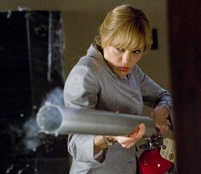 Angelina Jolie stars in ‘Salt’