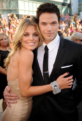 AnnaLynne McCord and Kellan Lutz arrive at the premiere “The Twilight Saga: Eclipse” at Nokia Theatre LA Live in Los Angeles, California on June 24, 2010