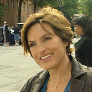Access Archives: On The Set Of ‘Law & Order: SVU’ With Mariska Hargitay (2007)
