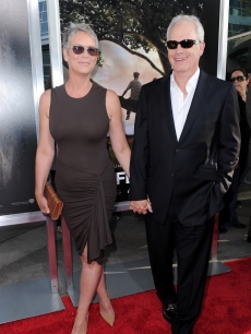 Jamie Lee Curtis arrives with husband Christopher Guest at the “Flipped” premiere in Hollywood, Calif., on July 26, 2010