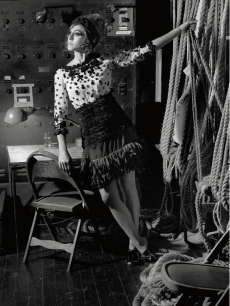 Jennifer Aniston recreates a Barbra Streisand-inspired look in the September issue of Harper’s Bazaar 