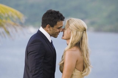Roberto and Ali Fedotwosky in the final rose ceremony on “The Bachelorette”