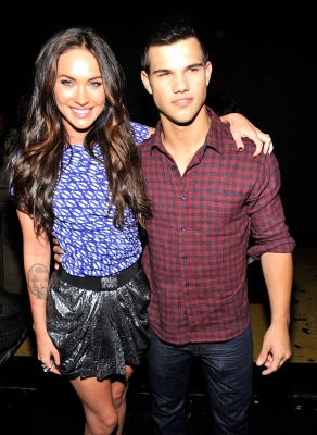 Megan Fox and Taylor Lautner attend the 2010 Teen Choice Awards at Gibson Amphitheatre, LA, August 8, 2010