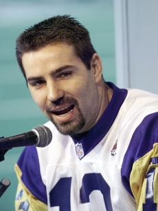 Quarterback Kurt Warner of the St. Louis Rams speaks during media day 25 at the Georgia Dome, Atlanta, January, 2000