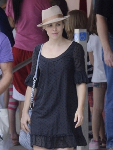 Rachel McAdams is seen on the streets of Ontario, Canada, Aug. 31, 2010