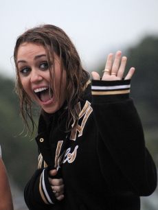 Miley Cyrus is spotted in Paris on location for while she films “LOL” in Paris on September 6, 2010 