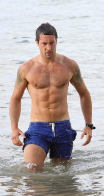 Alex O’Loughlin on “Hawaii Five-O”